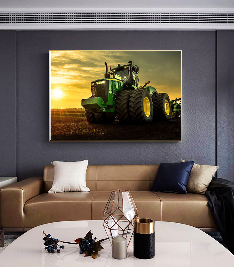 Moderne Film Traktor Bauernhof – Heavy Equipment Background Bewertung und Preis